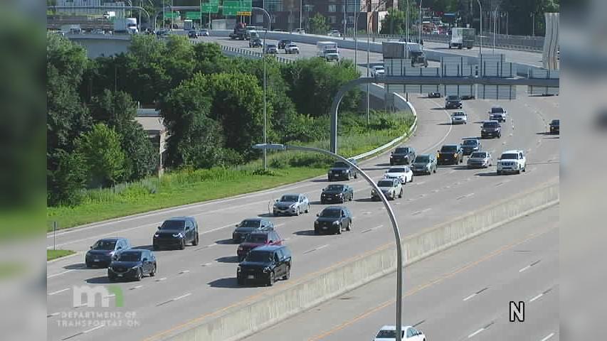 Traffic Cam Minneapolis: I-35W: I-35W NB @ Washington Ave