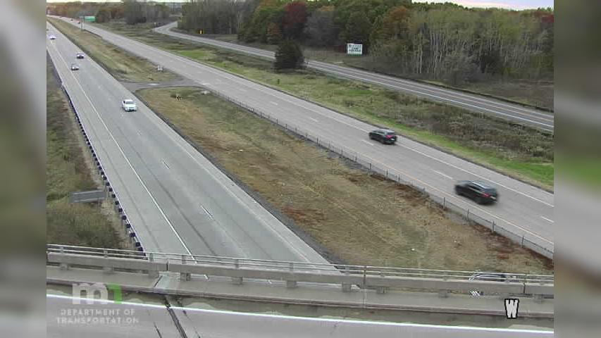 Traffic Cam Lino Lakes: I-35W: I-35W NB @ Sunset Rd