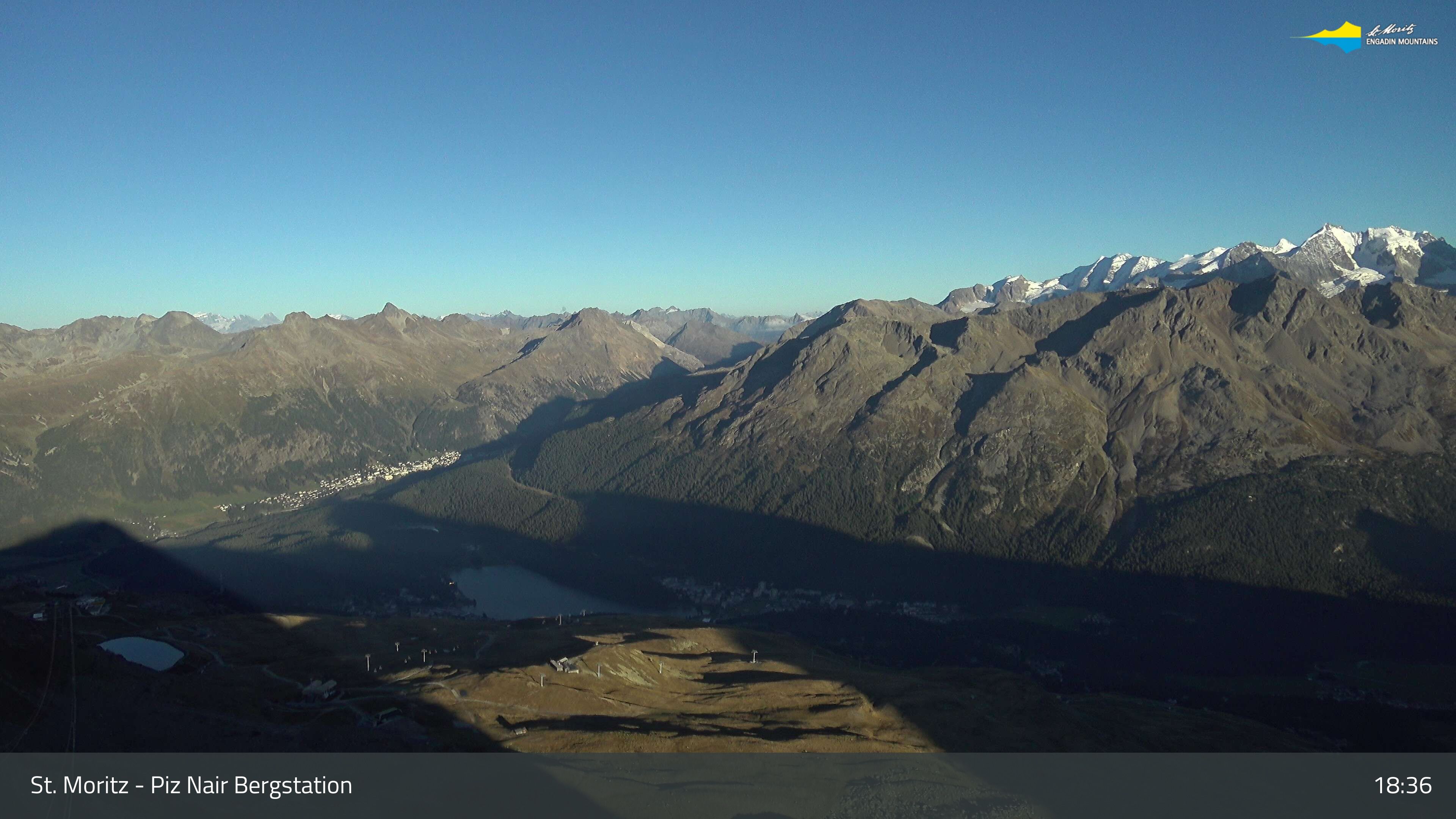 Sankt Moritz: St. Moritz - Piz Nair Bergstation, Blick Richtung St. Moritz und Silvaplana