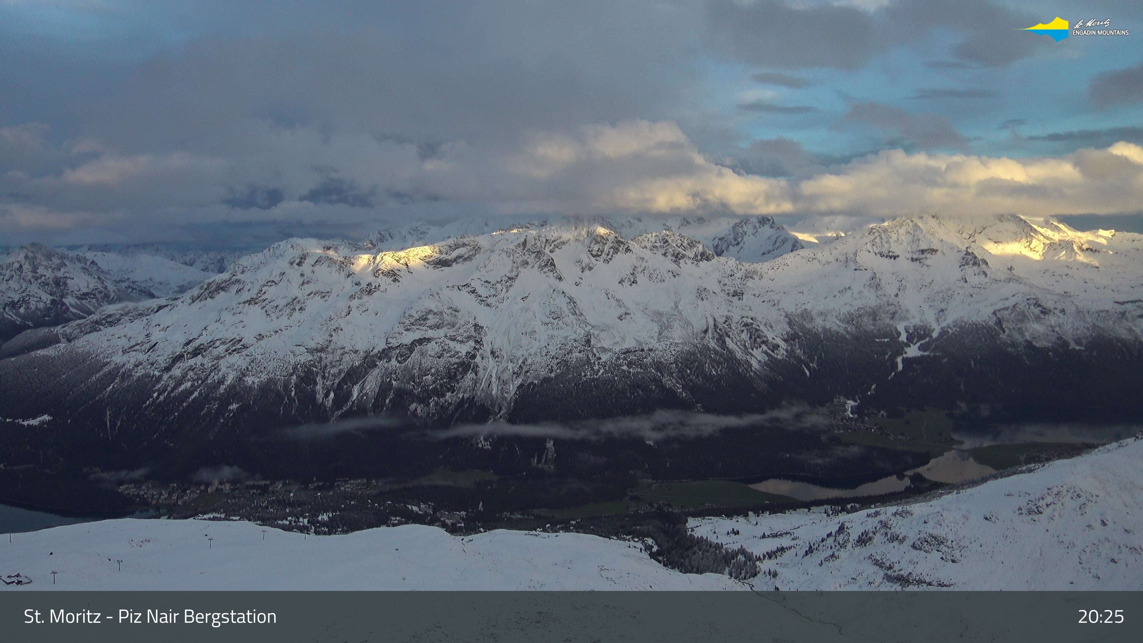 Sankt Moritz: St. Moritz - Piz Nair Bergstation, Blick Richtung St. Moritz und Silvaplana