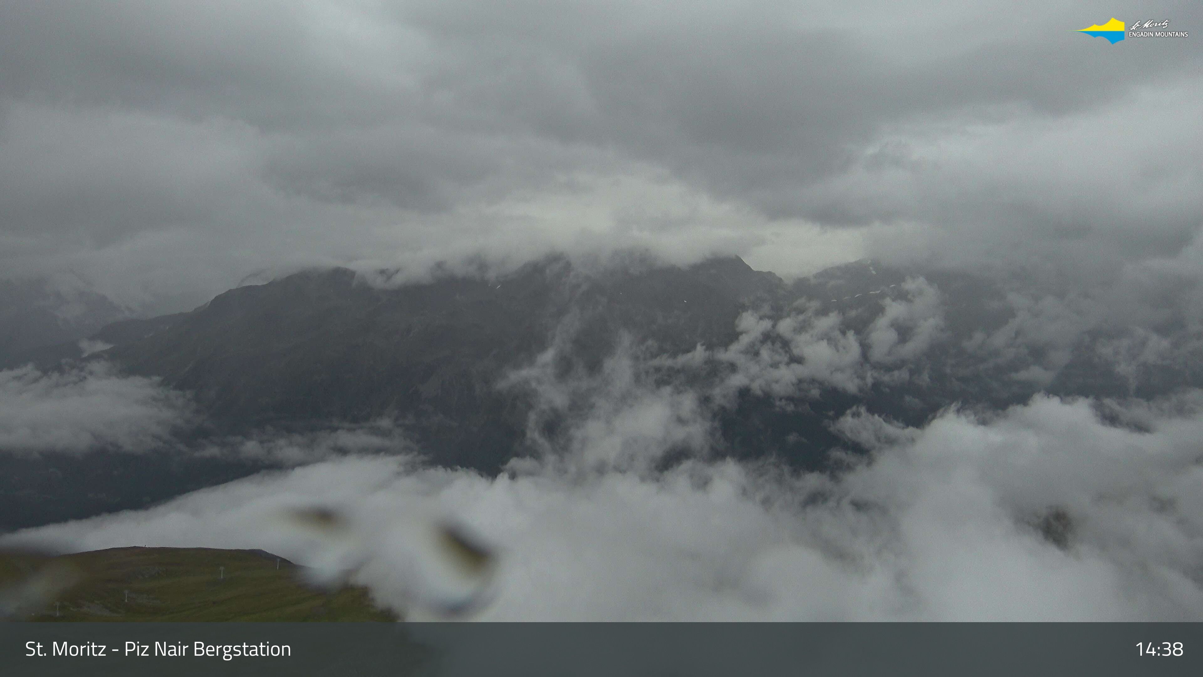 Sankt Moritz: St. Moritz - Piz Nair Bergstation, Blick Richtung St. Moritz und Silvaplana