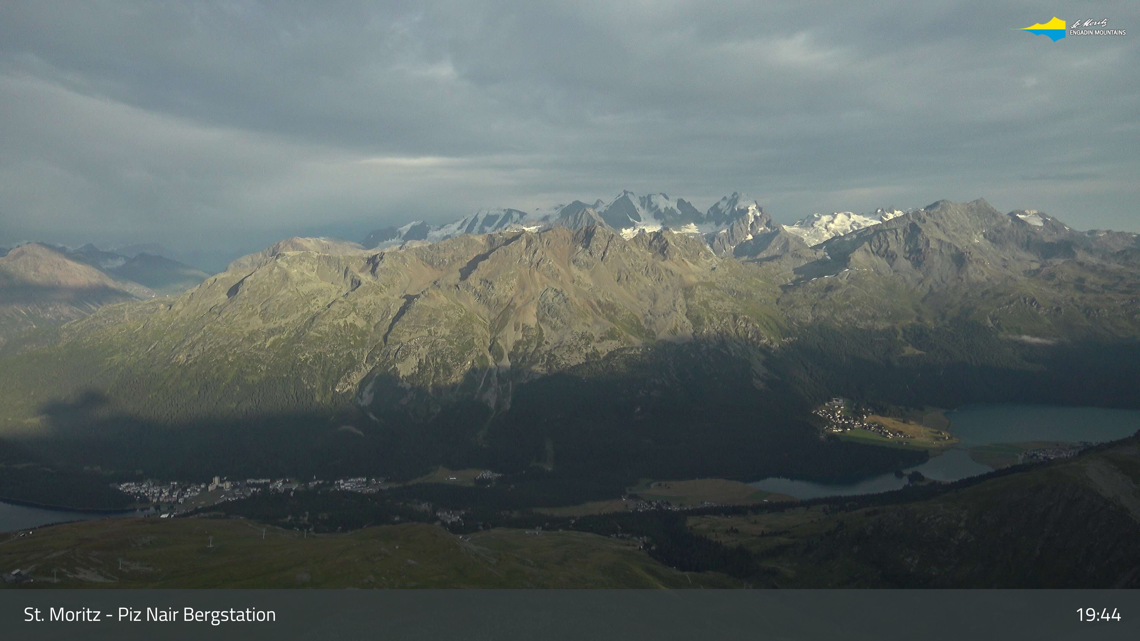 Sankt Moritz: St. Moritz - Piz Nair Bergstation, Blick Richtung St. Moritz und Silvaplana