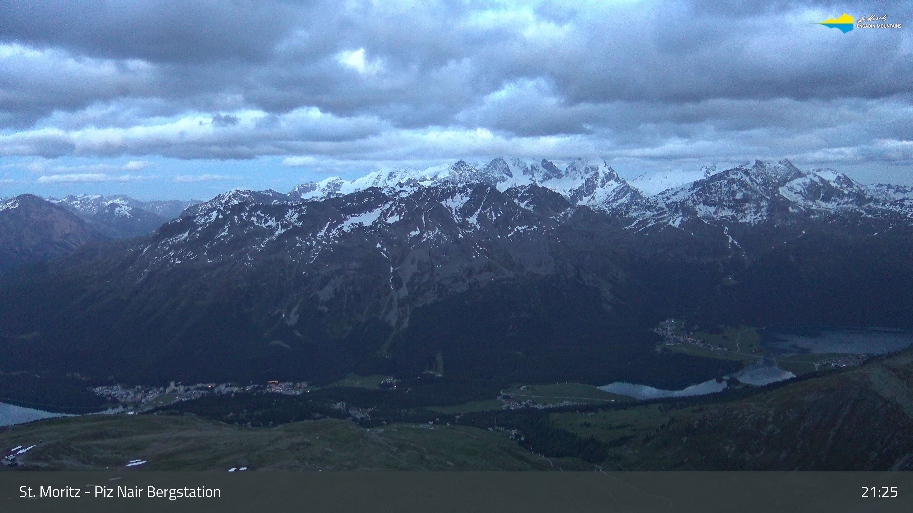 Sankt Moritz: St. Moritz - Piz Nair Bergstation, Blick Richtung St. Moritz und Silvaplana