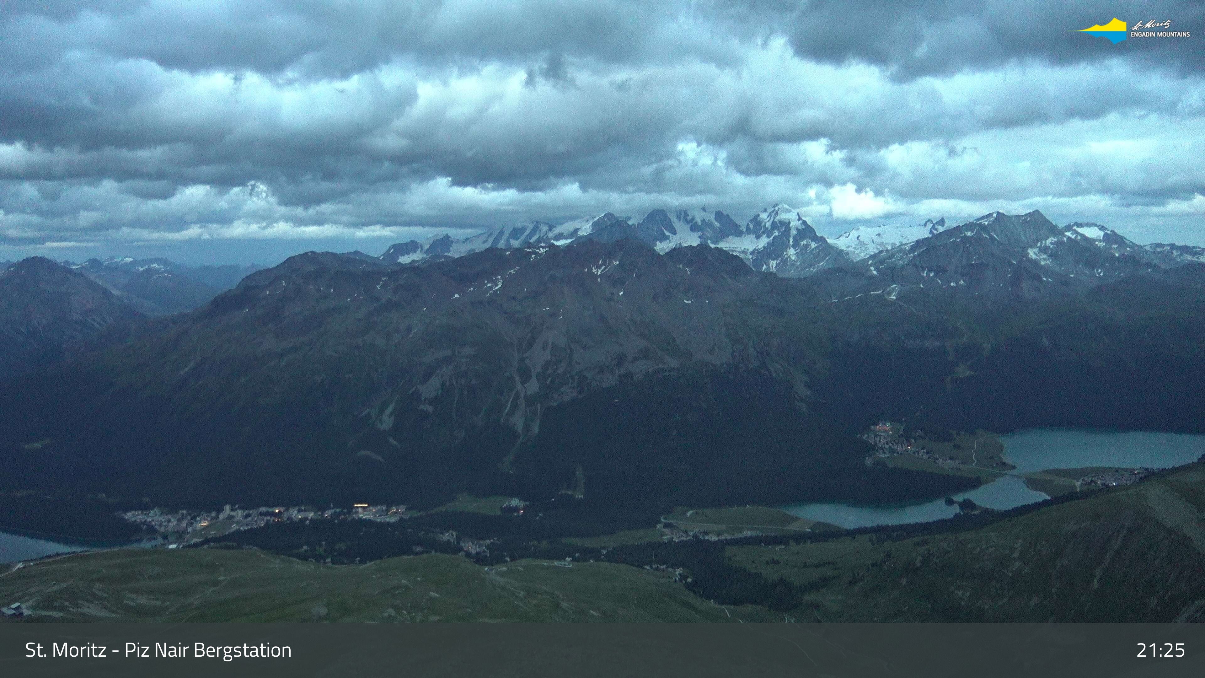Sankt Moritz: St. Moritz - Piz Nair Bergstation, Blick Richtung St. Moritz und Silvaplana