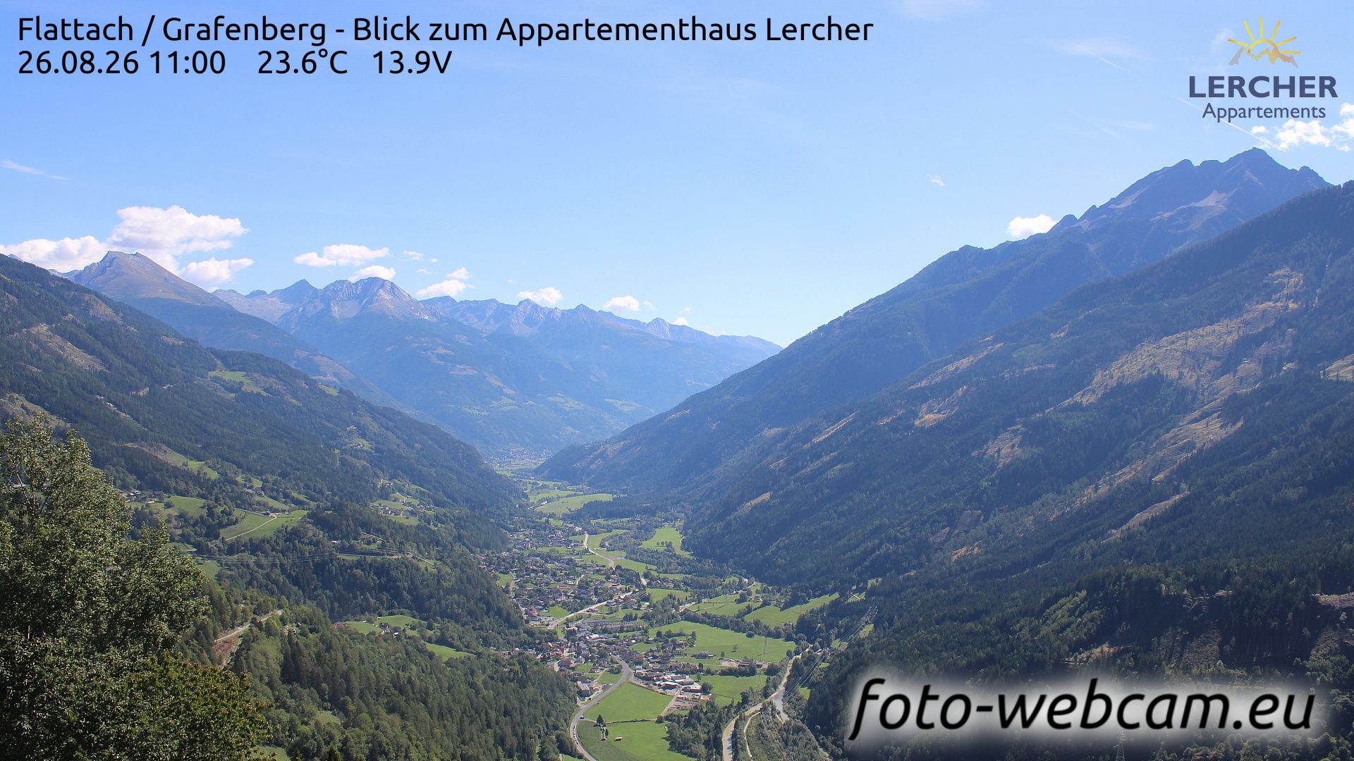 Traffic Cam Flattach: Grafenberg - Blick zum Appartementhaus Lercher