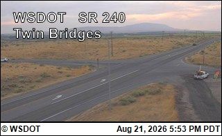 Traffic Cam West Richland: SR 240 at MP 25: Twin Bridges