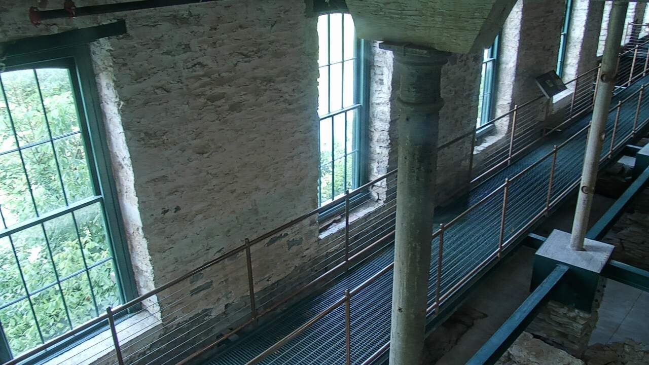 ˈfɹæŋkfɔːɹt: Buffalo Trace Distillery
