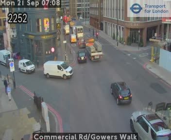 Traffic Cam London: Commercial Rd/Gowers Walk