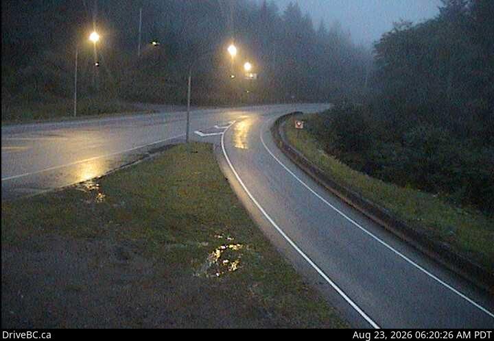 Traffic Cam Port Edward › South: Hwy 16 at - arterial road, looking south