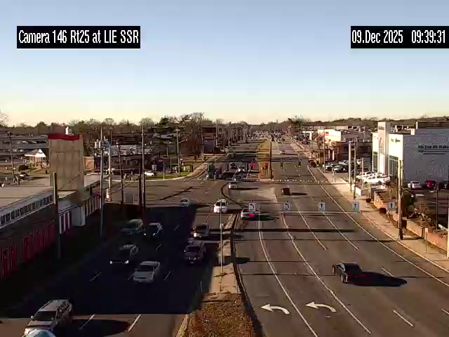 Traffic Cam East Williston › East: NY 25 at I-495 SSR and Brush Hollow Rd