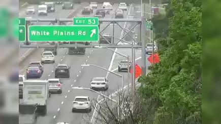 Traffic Cam New York › South: I-278 at Castle Hill Avenue