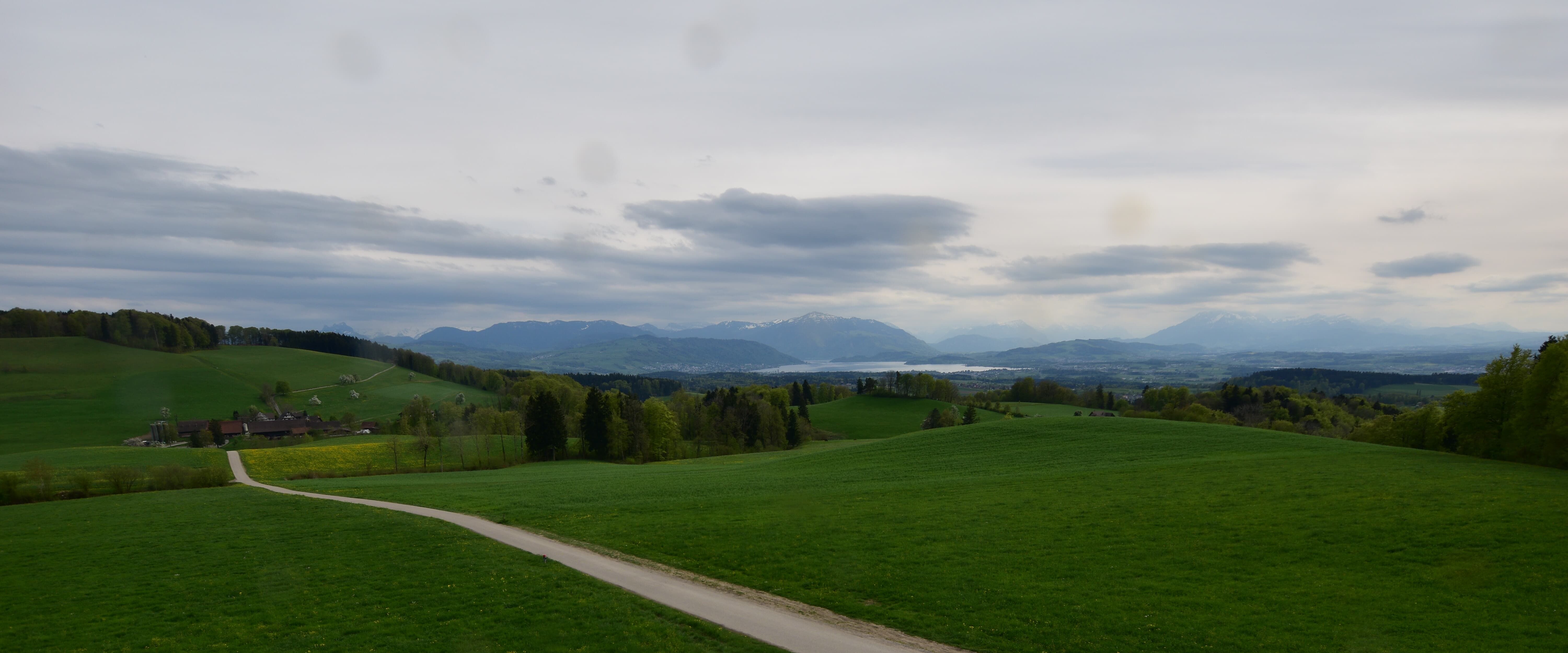 Langnau am Albis › Südwesten: Naturfreundeweg 8 - Rigi - Mount Pilatus - Eiger - Mönch - Jungfrau
