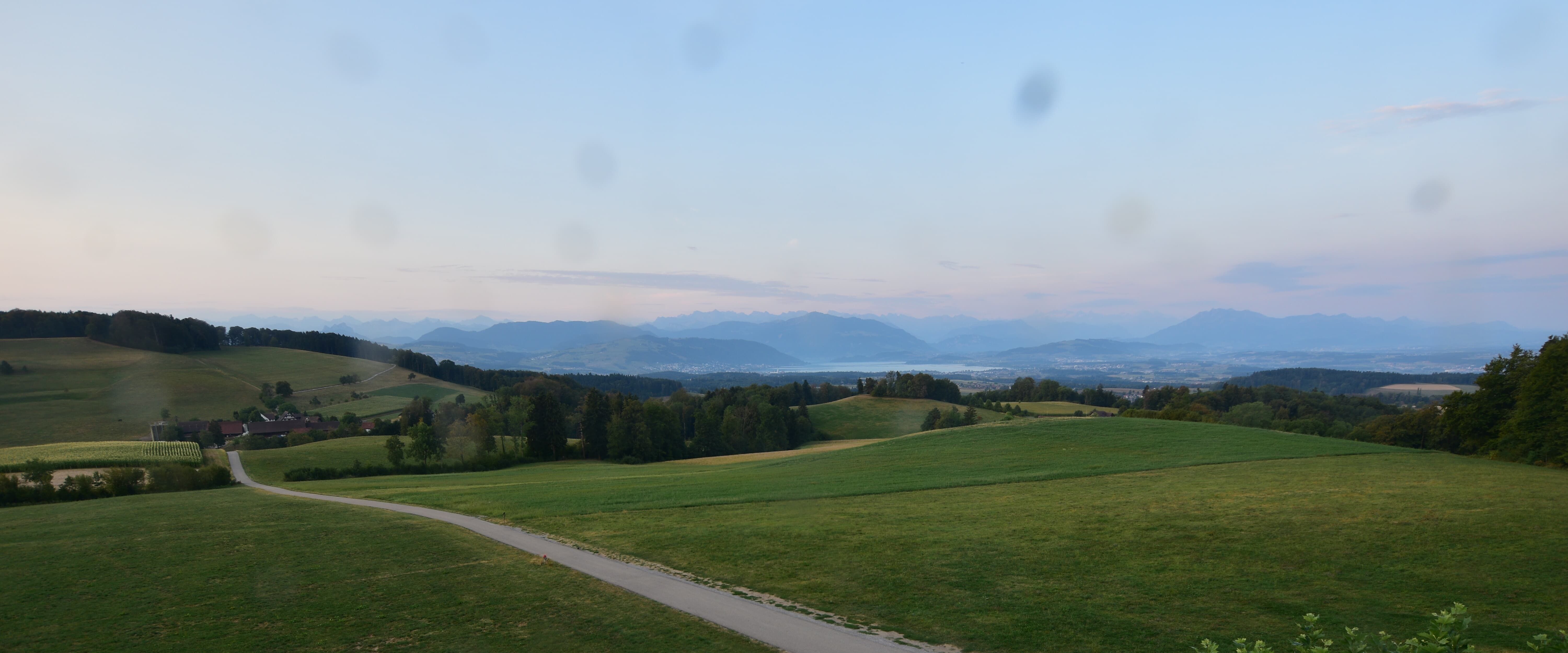 Langnau am Albis › Südwesten: Naturfreundeweg 8 - Rigi - Mount Pilatus - Eiger - Mönch - Jungfrau