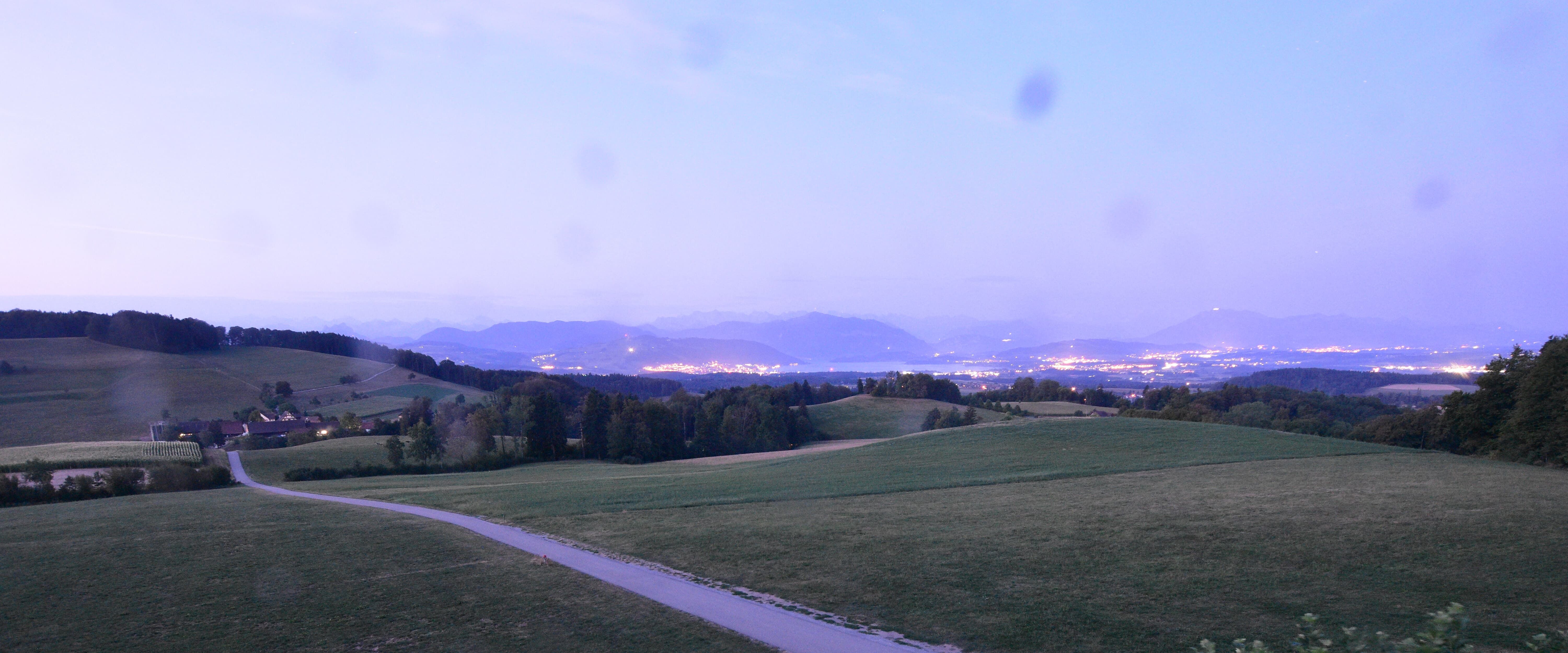 Langnau am Albis › Südwesten: Naturfreundeweg 8 - Rigi - Mount Pilatus - Eiger - Mönch - Jungfrau