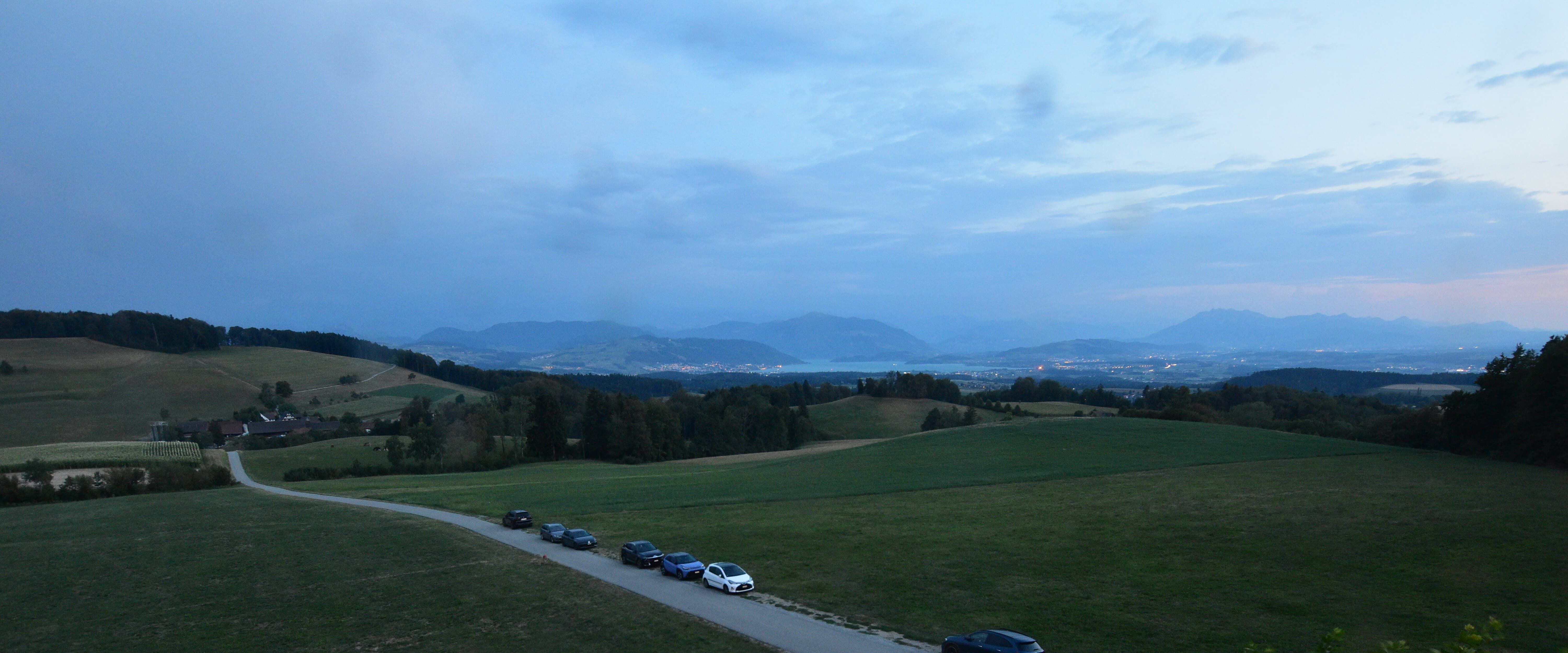 Langnau am Albis › Südwesten: Naturfreundeweg 8 - Rigi - Mount Pilatus - Eiger - Mönch - Jungfrau