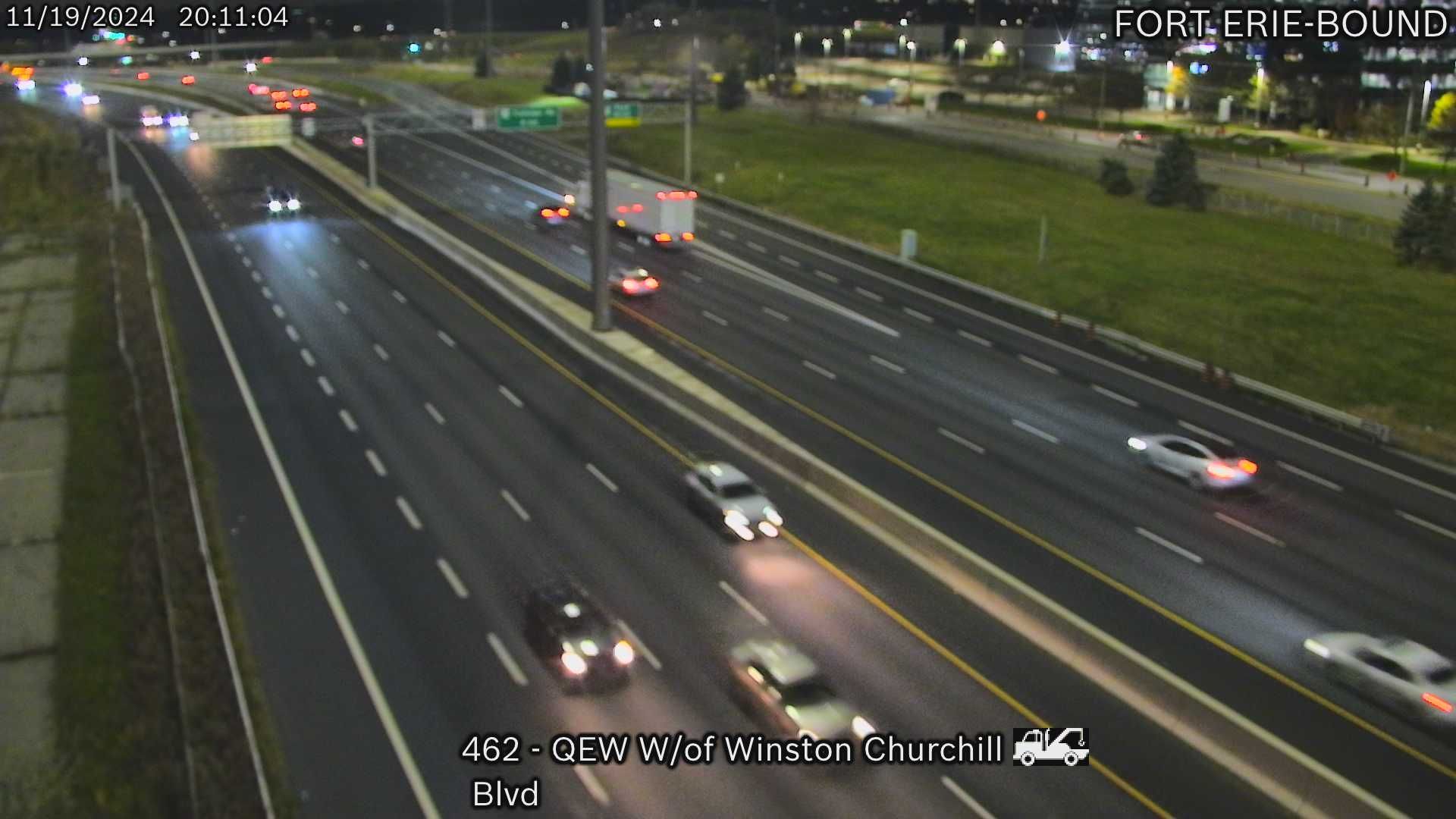 Oakville: QEW west of Winston Churchill Boulevard Live Traffic Camera