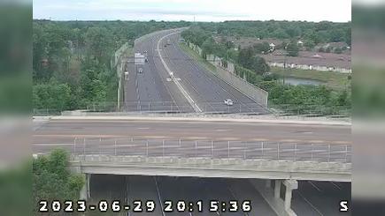 Traffic Cam Jacobs Creek: I-69: 1-069-313-6-1 AUBURN RD