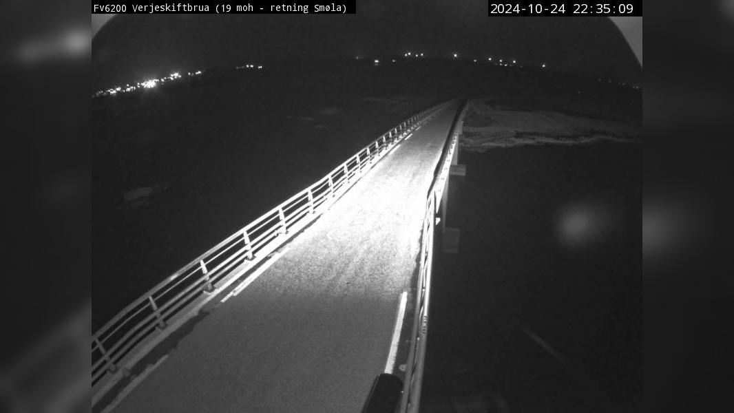 Traffic Cam Hopen: F6200 Verjeskiftbrua (Veiholmen)