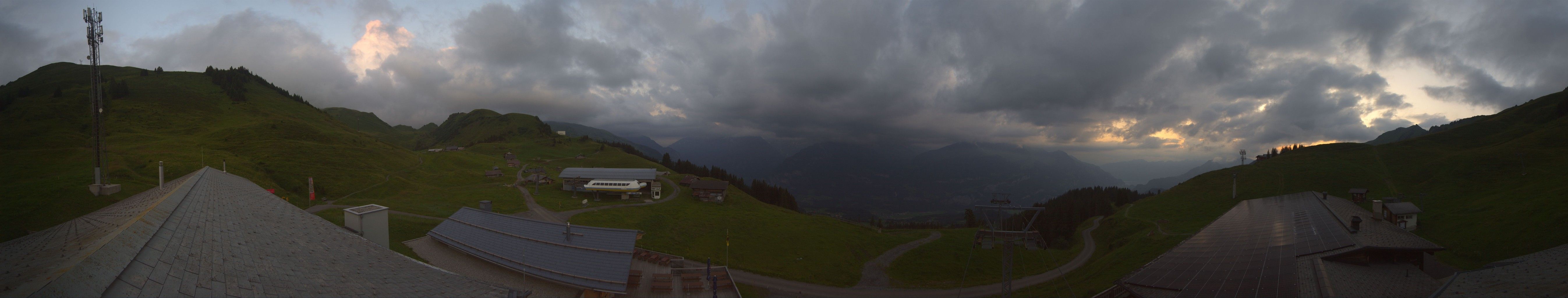 Hasliberg: Käserstatt - Lake Brienz