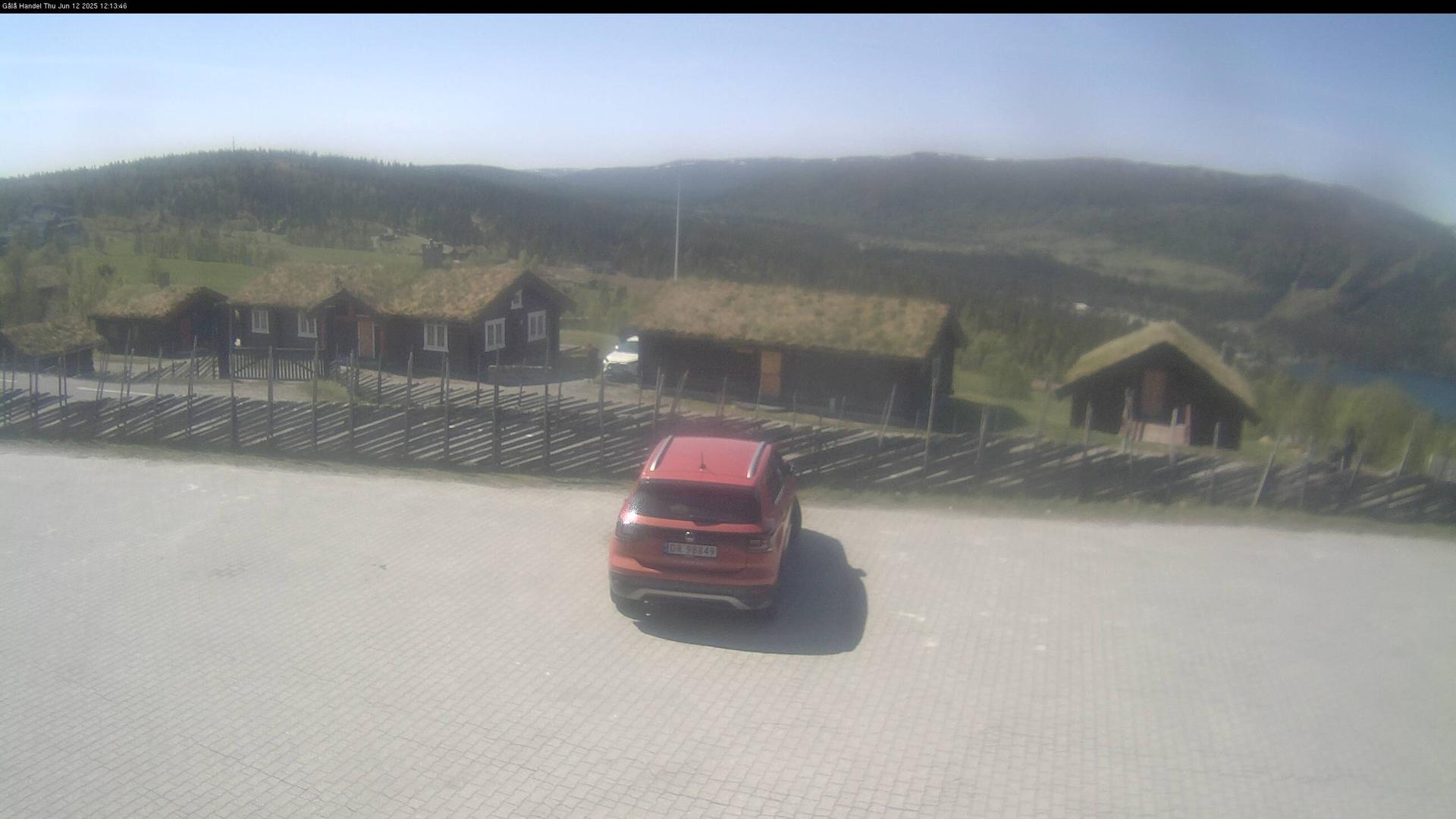 Scenic: Mountain Views Webcam