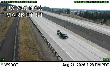 Traffic Cam Mead › North: US 395 NSC at MP 164.1: NSC 395 & Market