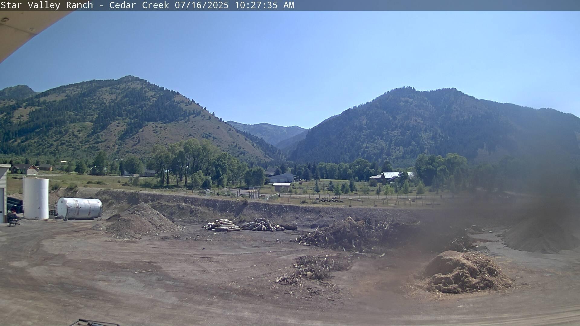 Eastward Gaze: Star Valleys Mountains Webcam