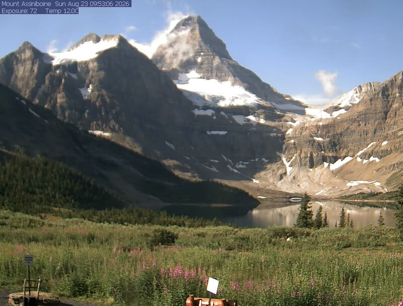 Traffic Cam Regional District of East Kootenay › South-West: Mount Assiniboine