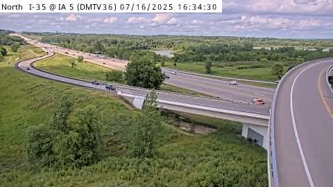 West Des Moines Traffic Watch: I-35 & IA 5 Webcam