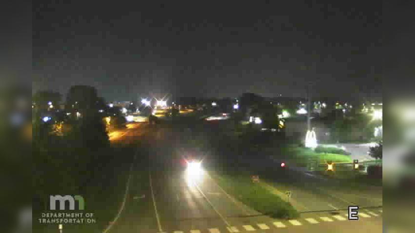 Traffic Cam Chanhassen: T.H.5 WB @ T.H.101 NB