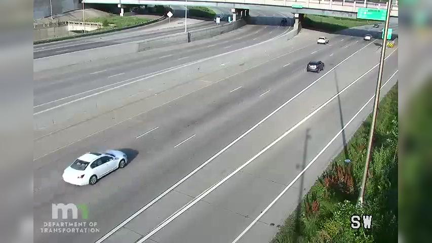 Traffic Cam Midtown Phillips: I-94 WB E of Portland Ave