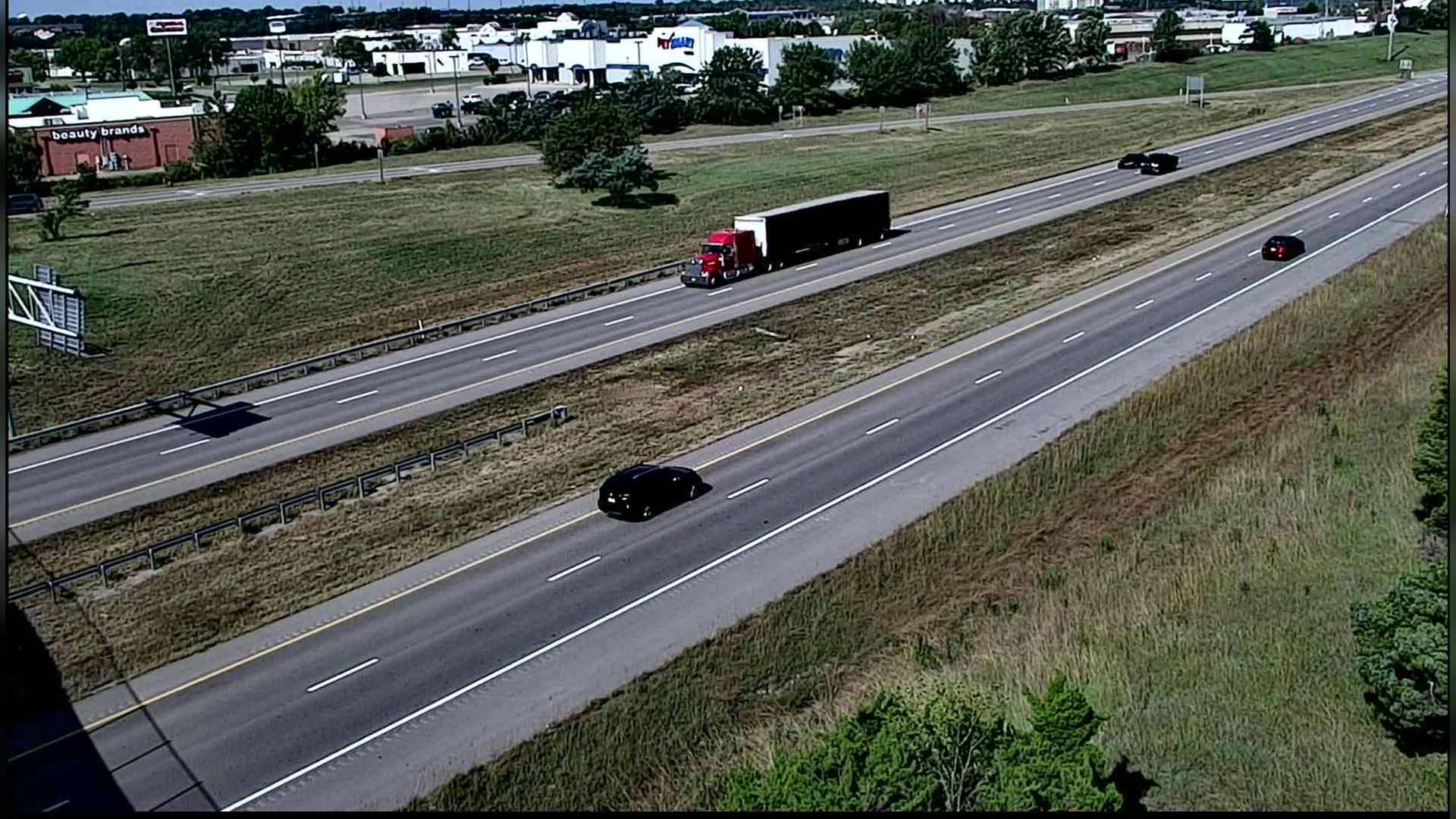 Traffic Cam Topeka: I-470 at 21st