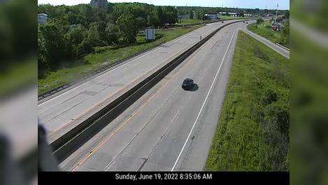 Traffic Cam Fox Crossing: I-41 @ County BB (Prospect Ave)