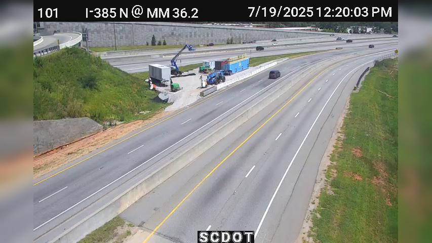 Traffic Cam Greenville: I-385 N @ MM 36.2 (Off-Ramp to I-85 N)