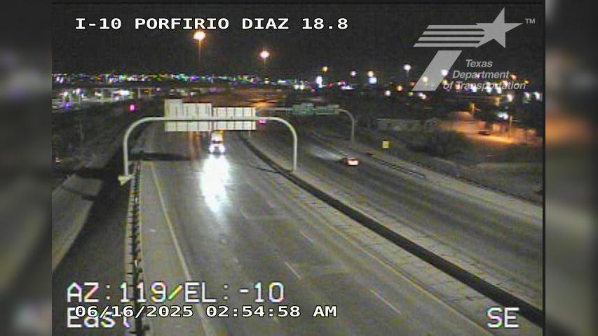 Traffic Cam El Paso › West: IH-10 @ Porfirio Diaz