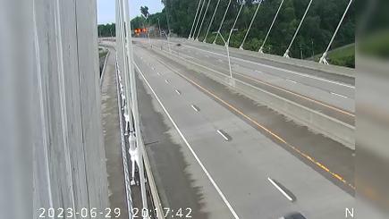 Traffic Cam Louisville: I-265: ky1-265-038-4-1 OHIO RIVER (KY)