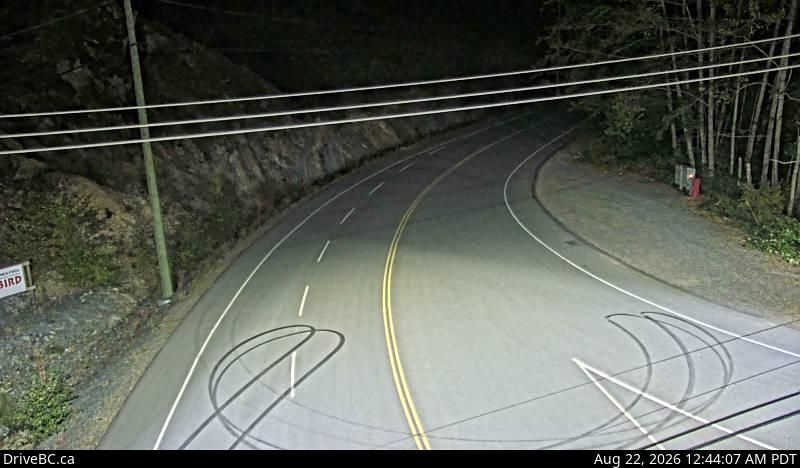Traffic Cam Sooke › North: Hwy 14 at Glinz Lake Road, looking north