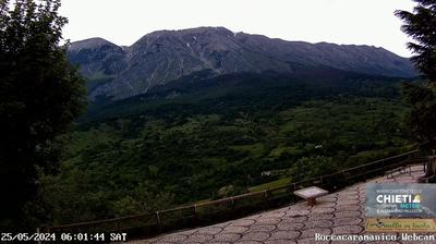 immagine della webcam nei dintorni di Carpineto della Nora: webcam Sant'Eufemia a Maiella