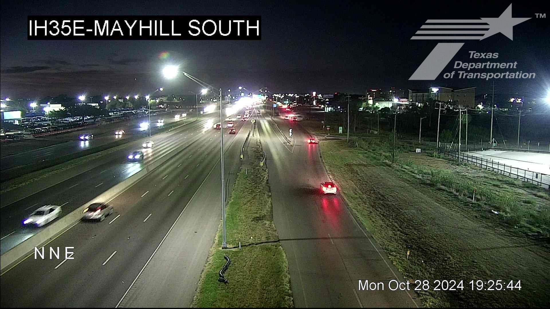 Traffic Cam Denton › North: IH35E @ Mayhill South