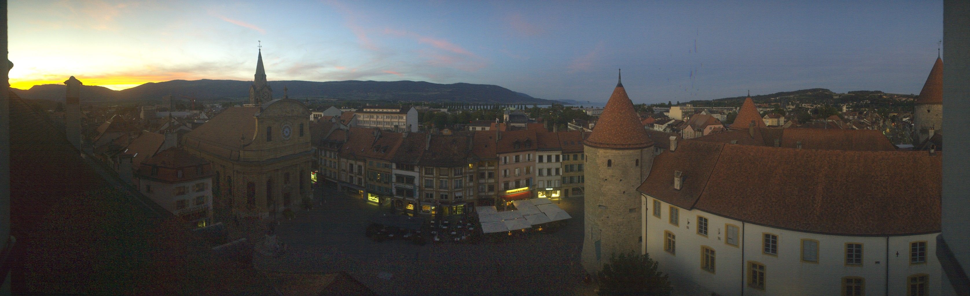 Yverdon-les-Bains: Place Pestalozzi - Yverdon-les-Bains Castle