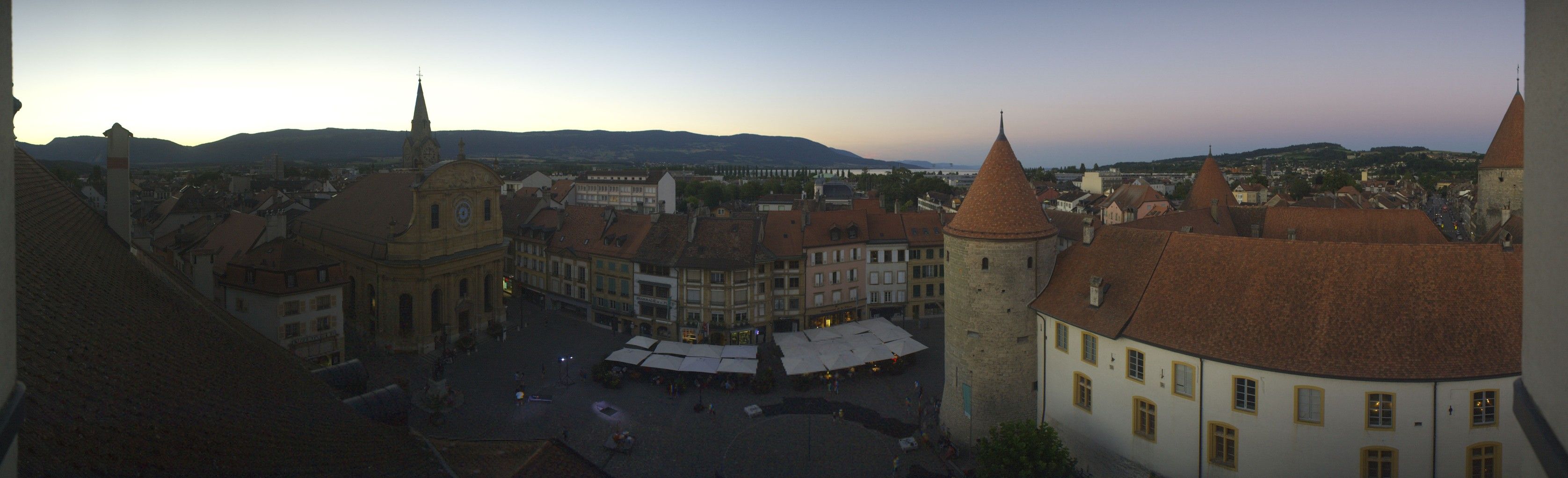 Yverdon-les-Bains: Place Pestalozzi - Yverdon-les-Bains Castle