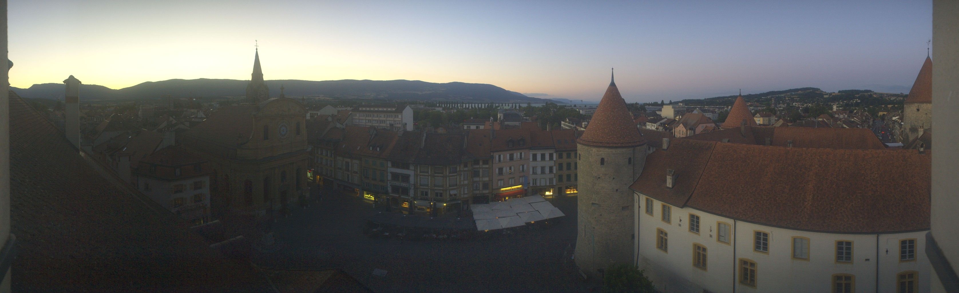 Yverdon-les-Bains: Place Pestalozzi - Yverdon-les-Bains Castle
