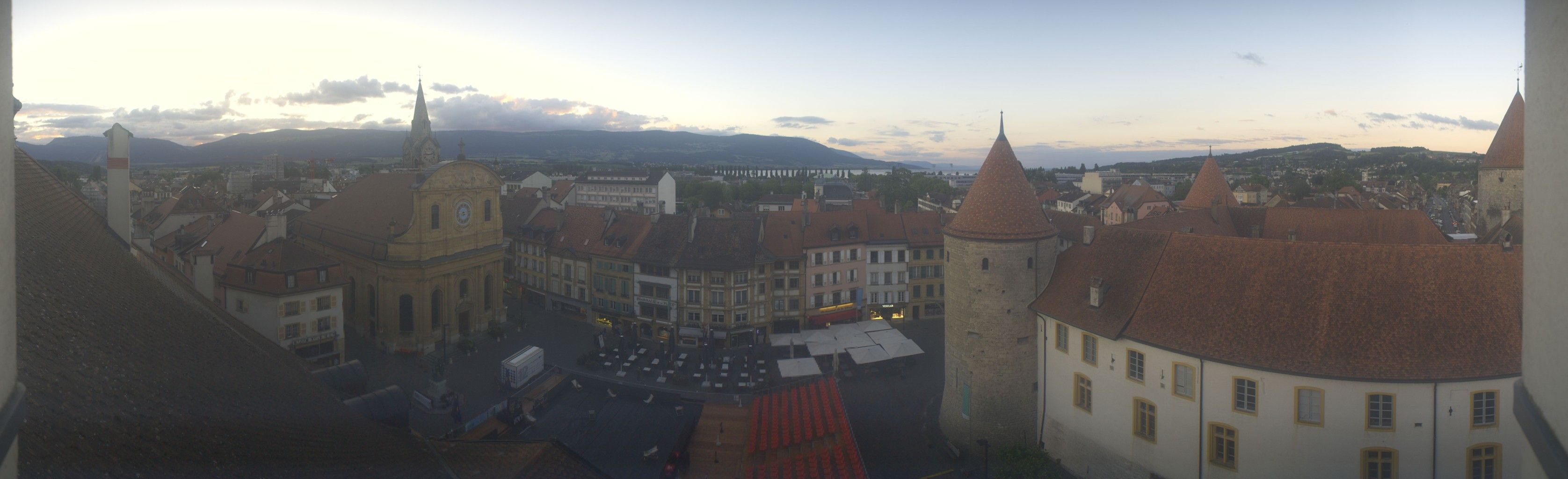 Yverdon-les-Bains: Place Pestalozzi - Yverdon-les-Bains Castle