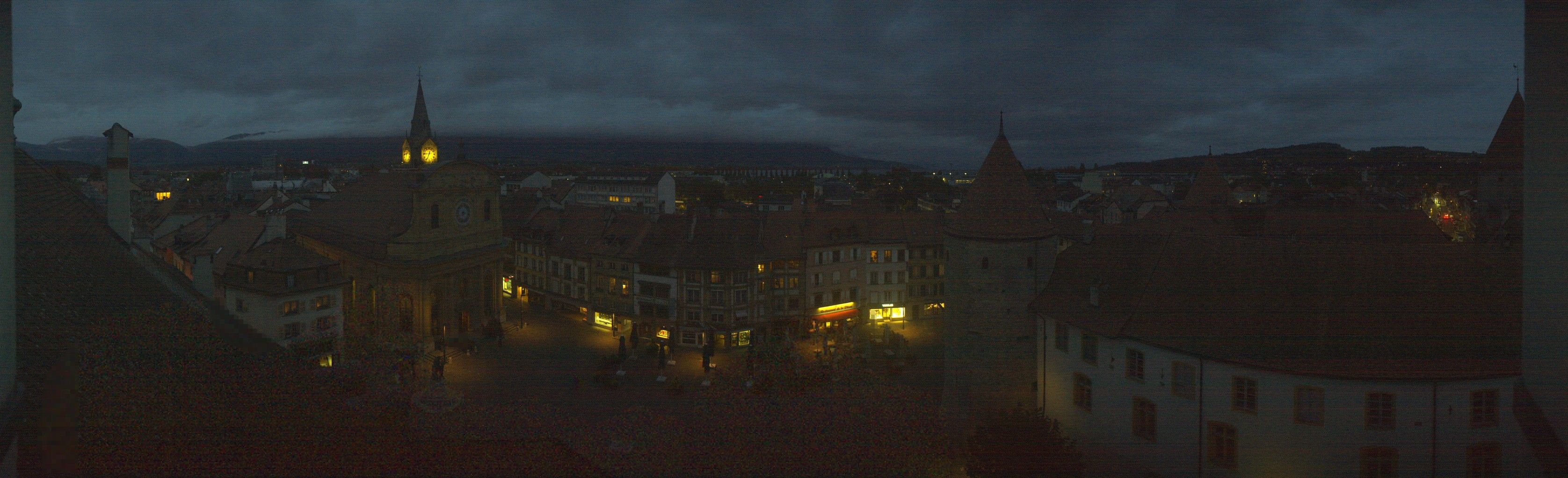 Yverdon-les-Bains: Place Pestalozzi - Yverdon-les-Bains Castle