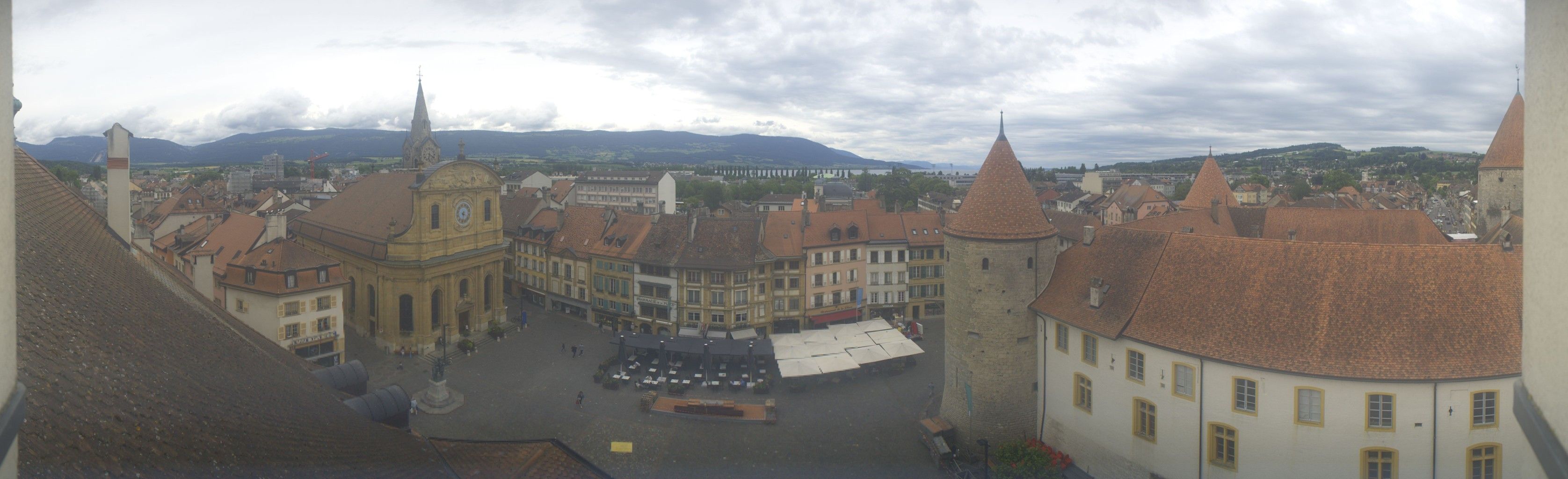 Yverdon-les-Bains: Place Pestalozzi - Yverdon-les-Bains Castle