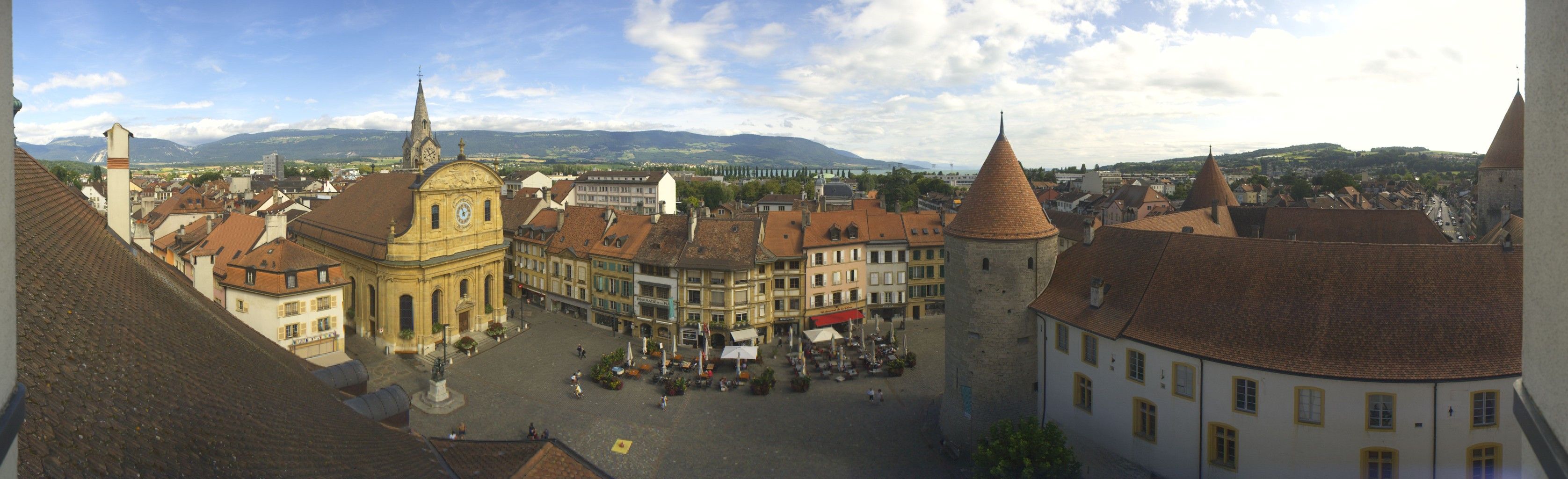 Yverdon-les-Bains: Place Pestalozzi - Yverdon-les-Bains Castle