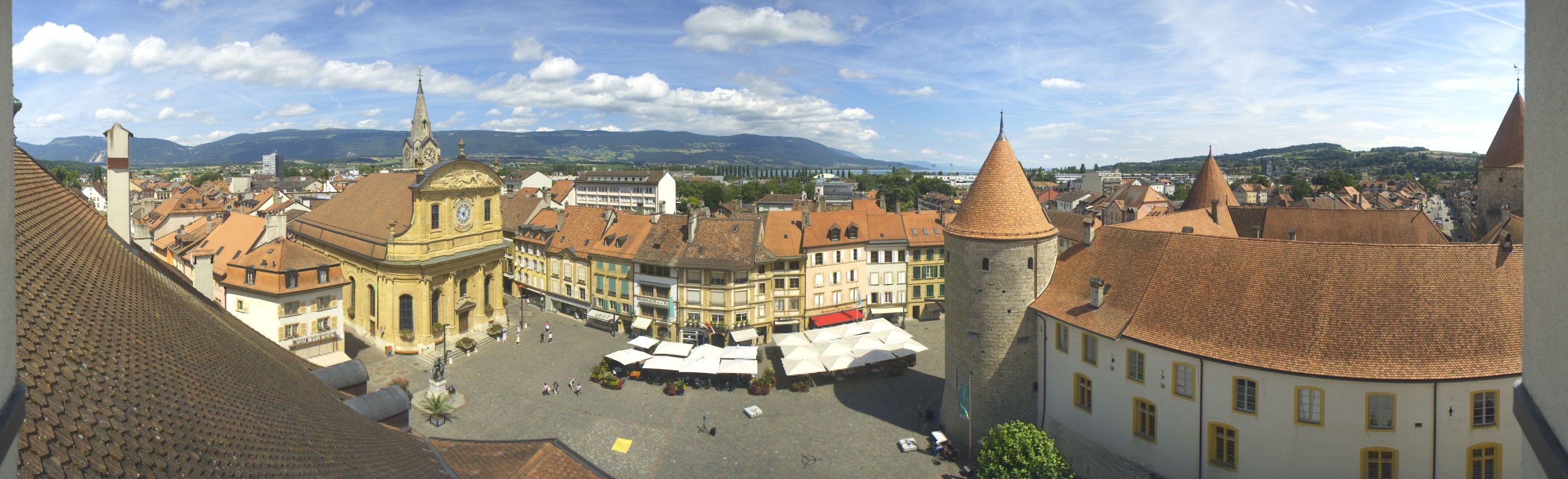 Yverdon-les-Bains: Place Pestalozzi - Yverdon-les-Bains Castle