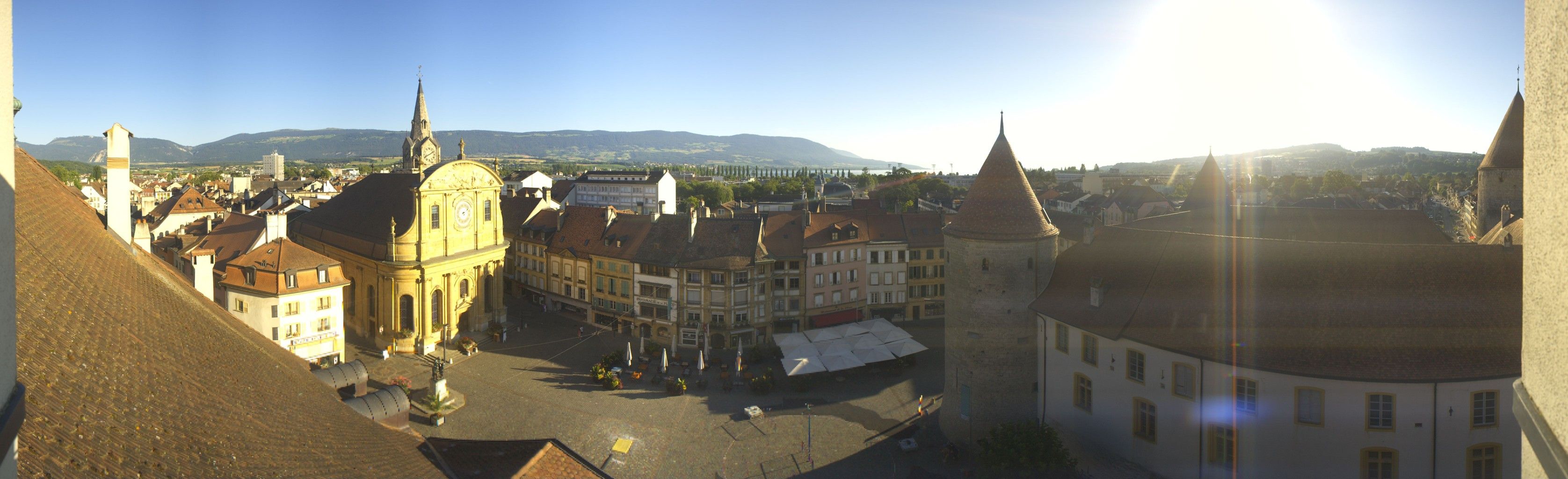 Yverdon-les-Bains: Place Pestalozzi - Yverdon-les-Bains Castle