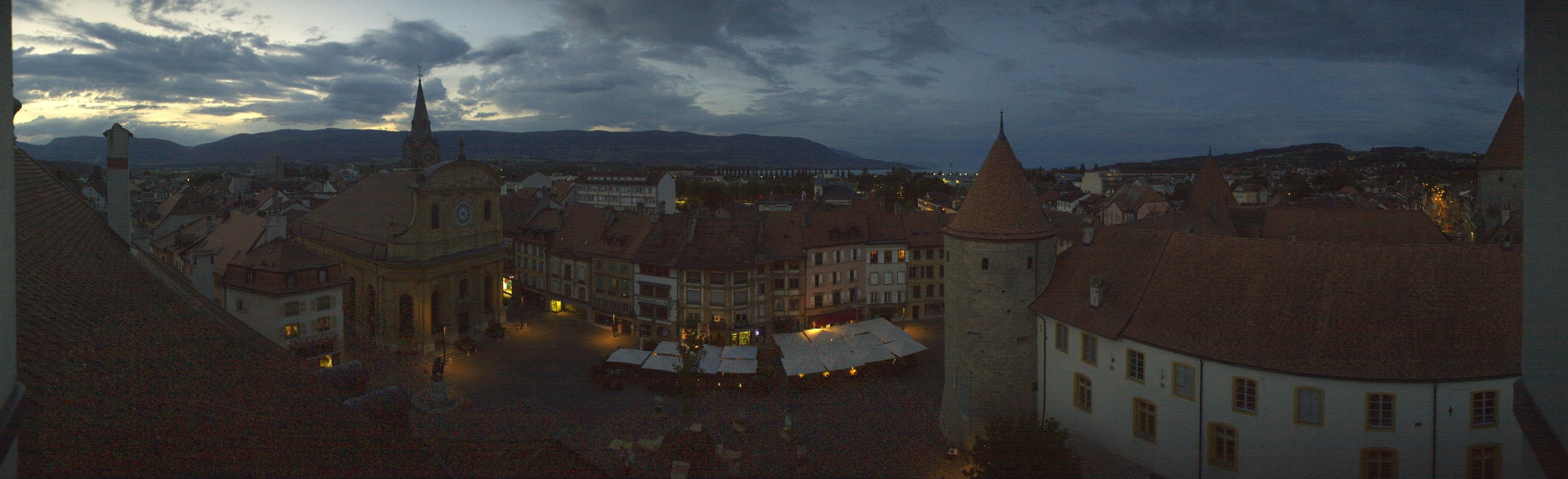 Yverdon-les-Bains: Place Pestalozzi - Yverdon-les-Bains Castle