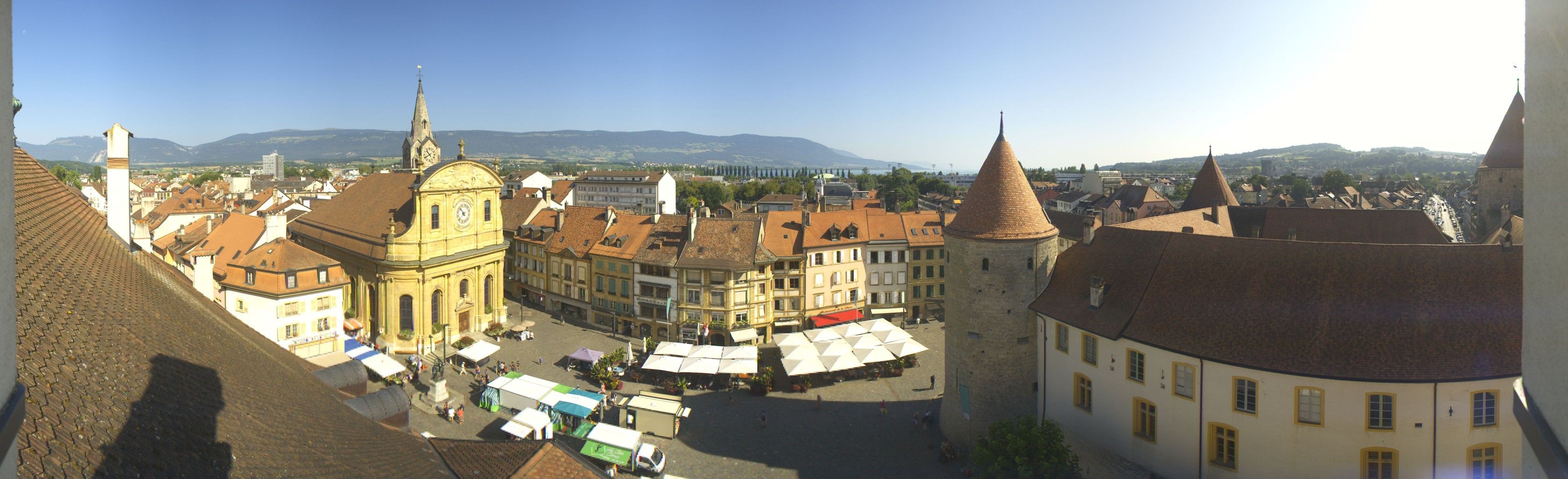 Yverdon-les-Bains: Place Pestalozzi - Yverdon-les-Bains Castle