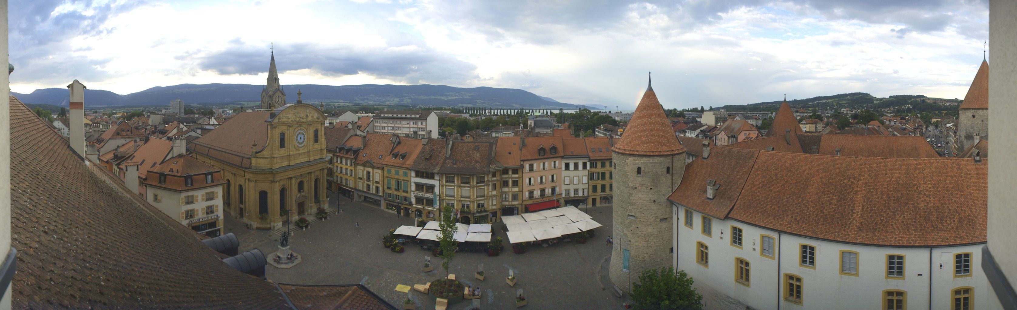 Yverdon-les-Bains: Place Pestalozzi - Yverdon-les-Bains Castle